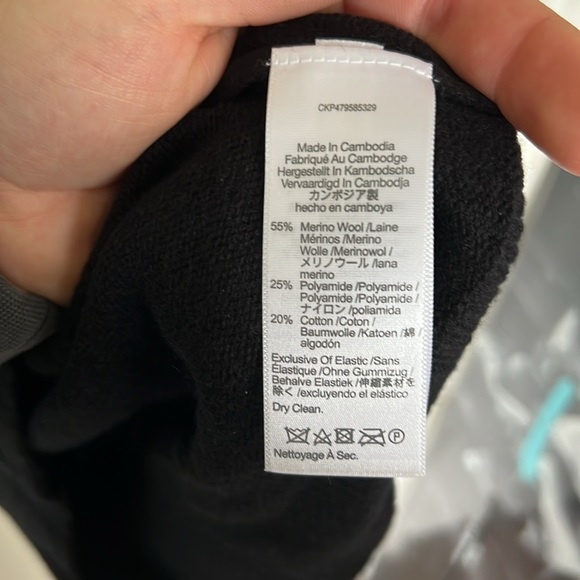 Madewell V-Neck Relaxed Cardigan - Picture 12 of 14